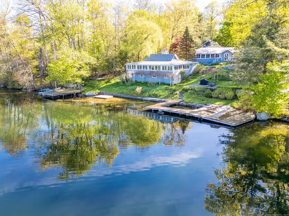 (undisclosed Address), New Hartford, CT 06057