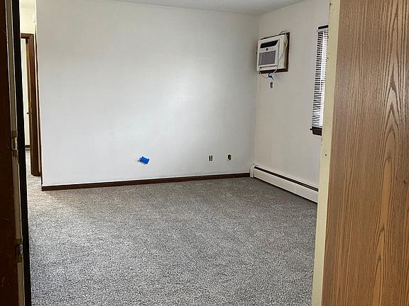 3rd image of 4809 SE 6th Ave #1