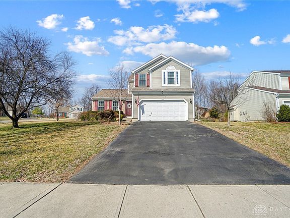 2nd image of 440 Lake Front Dr