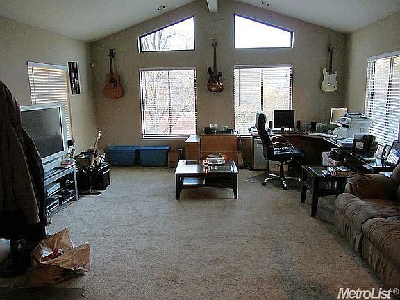 3rd image of 11243 Welty Ln