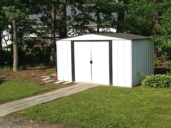 Shed conveys