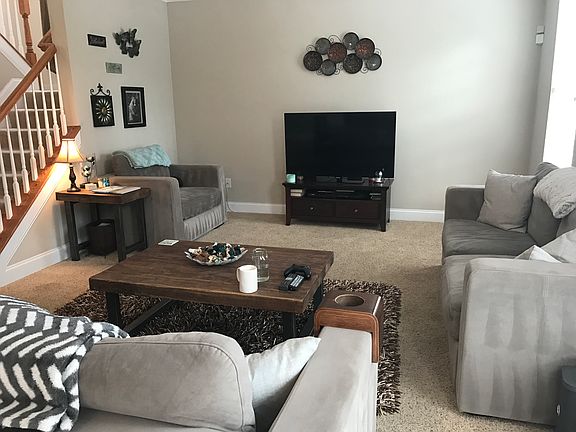 2nd image of 307 Canterbury Ln