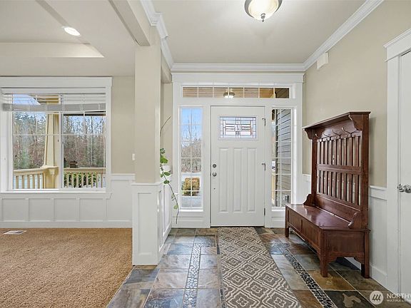 5th image of 12112 185th Avenue E