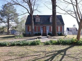 3710 Burnham Dr, Hopewell, VA 23860