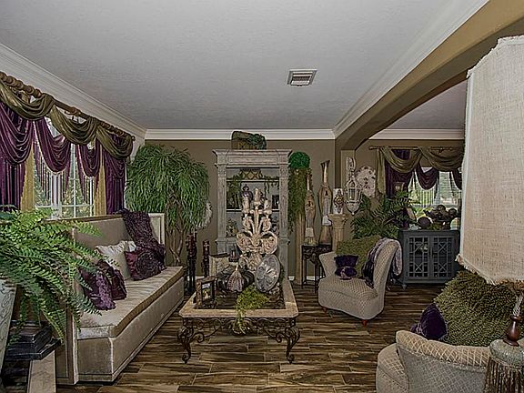5th image of 2514 Bennington Ct