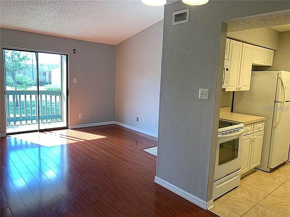 3rd image of 3772 Idlebrook Cir APT 202