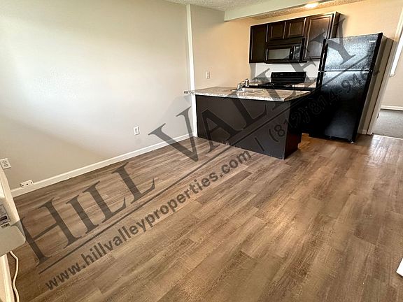 3rd image of 1028 S Center St #35652C87