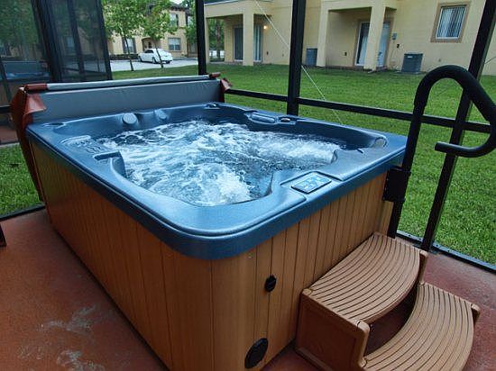 RO3T2704B-portable-jacuzzi