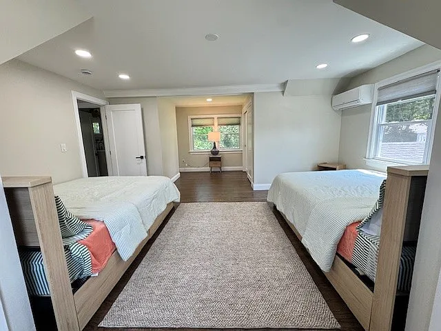 Bedroom 4 (2 Queen size beds)- TV not pictured.