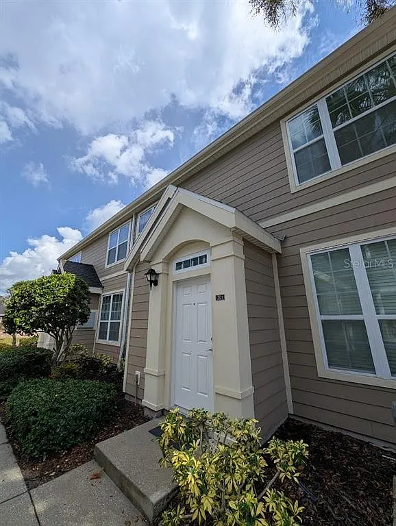 2 bed, 2.0 bath, 1141 sqft, $2,100 — Photo 1