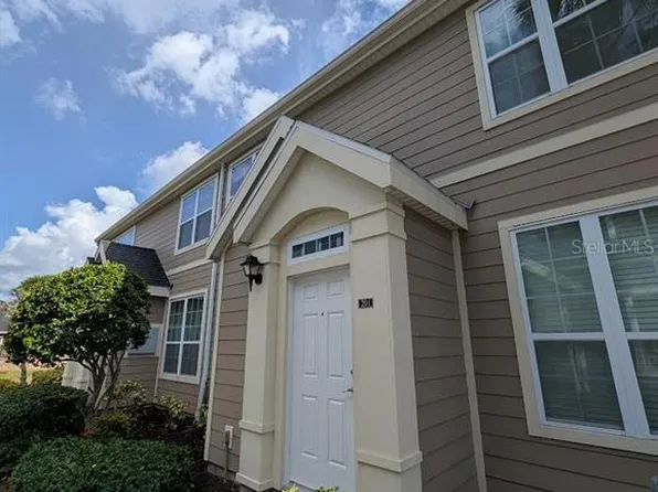 5691 Bidwell Pkwy APT 201, Sarasota, FL 34233