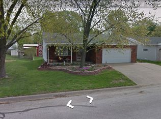 1420 N 22nd St, Quincy, IL 62301