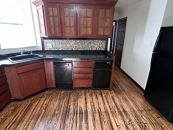 2nd image of 6009 Boulevard E Unit C-4