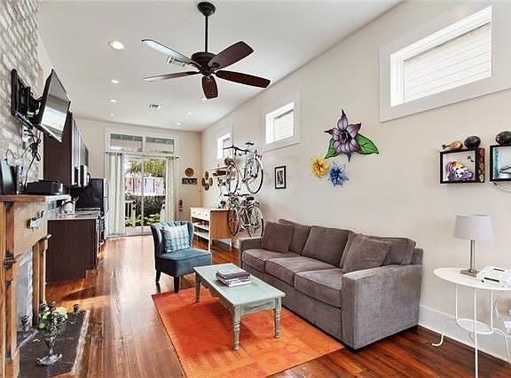 5th image of 527 Dufossat St