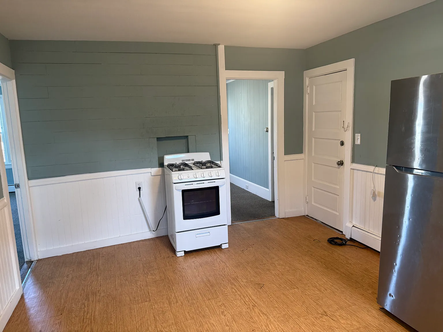 2 bed, 1000 sqft, $2,300 — Photo 4