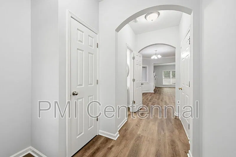 2 bed, 2.0 bath, 1696 sqft, $1,795 — Photo 4