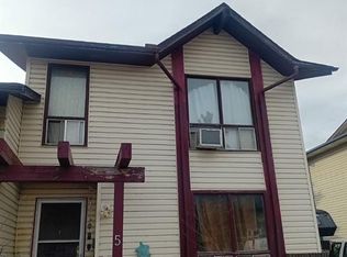 5 Deermeade Rd E, Calgary, AB T2J5Z4