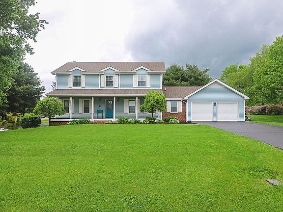 2nd image of 19401 Triple Crown Dr