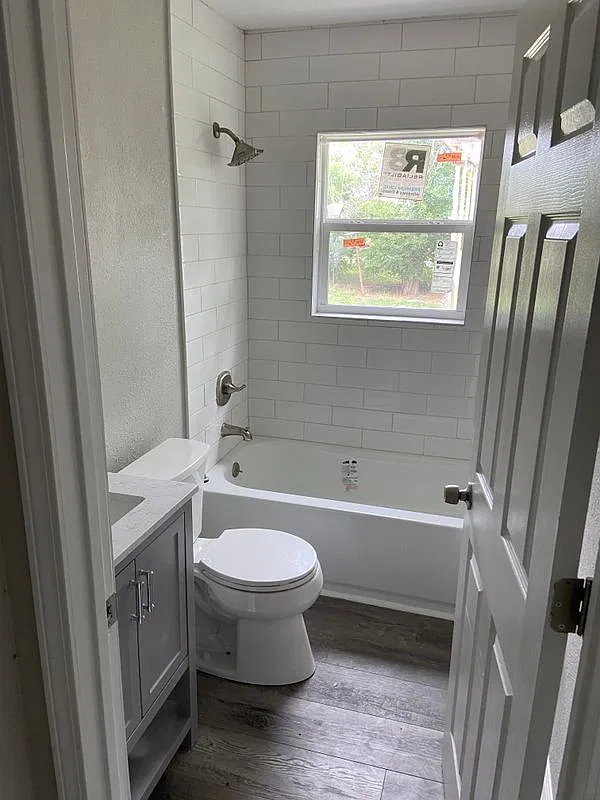 4 bed, 2.0 bath, 1245 sqft, $1,800 — Photo 3