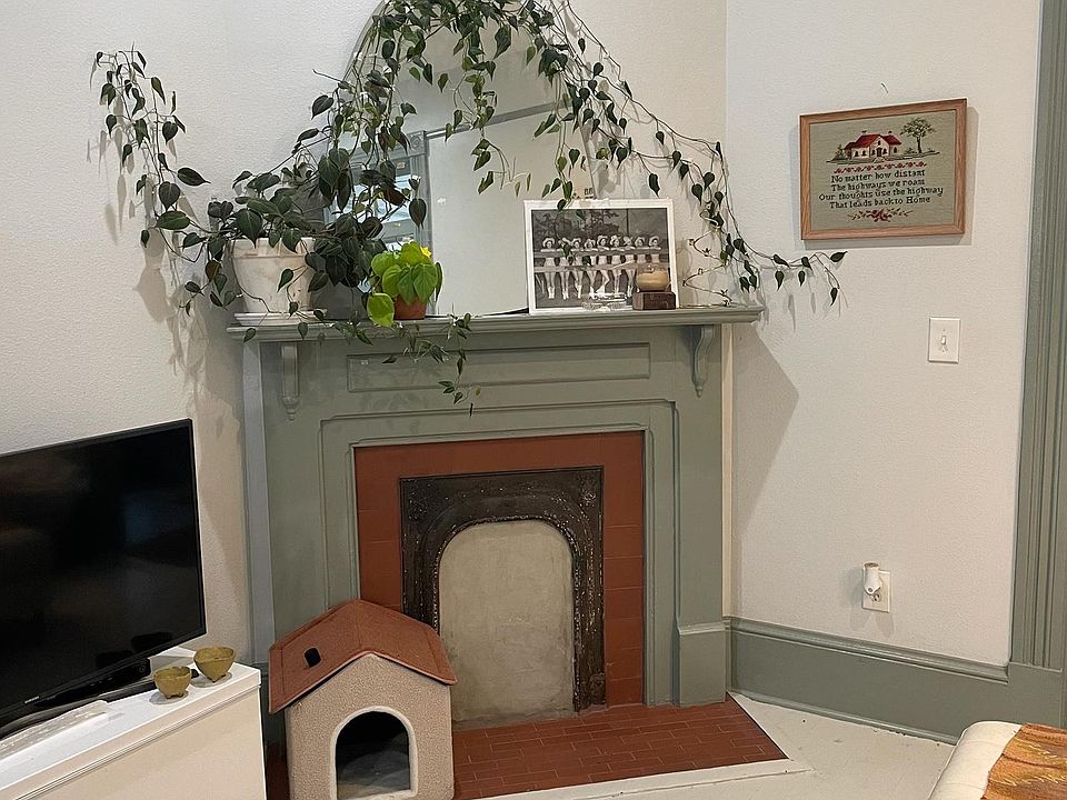 Living room fireplace surround (fireplace does not work)
