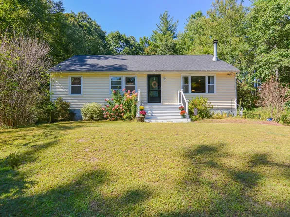 11 Rotterdam Drive, Litchfield, NH 03054
