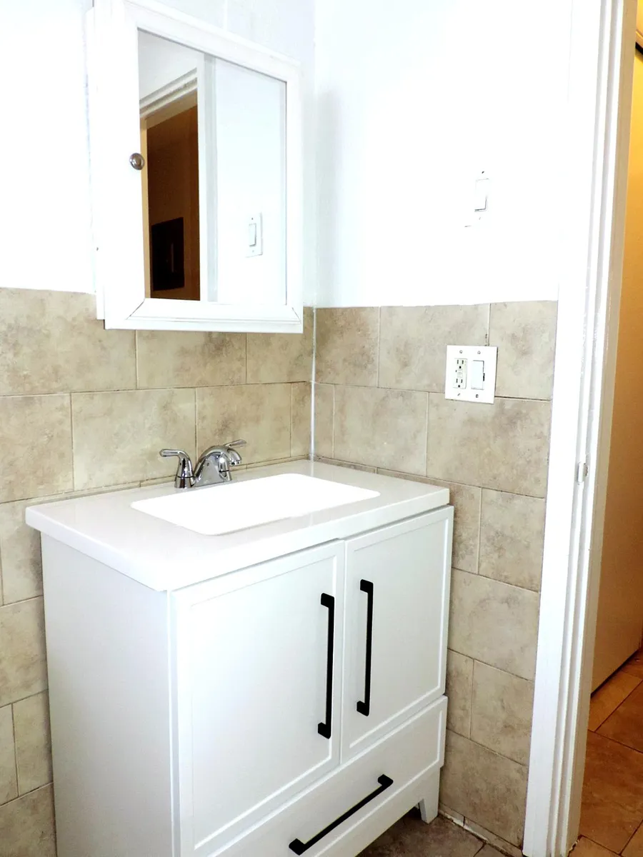 Building Photo - 1621 SW 6th Ave #2