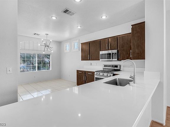 2nd image of 6130 Magic Mesa St