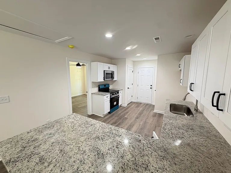 334 Dockery St #A — Photo 5
