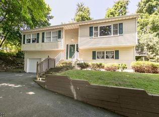 138 Brooklyn Rd, Stanhope, NJ 07874