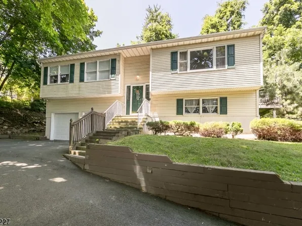 138 Brooklyn Rd, Stanhope Boro, NJ 07874