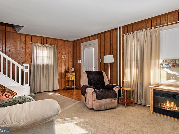 4th image of 77 Woodland Dr