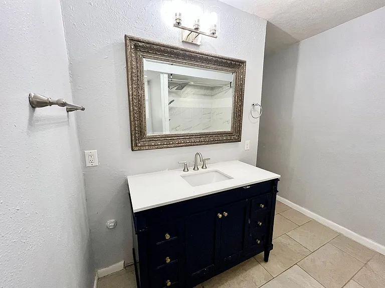 830 Blackburn St — Photo 31