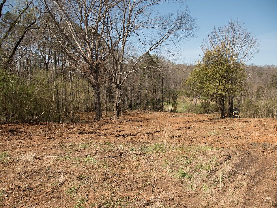 2nd image of 148 Spears Rd