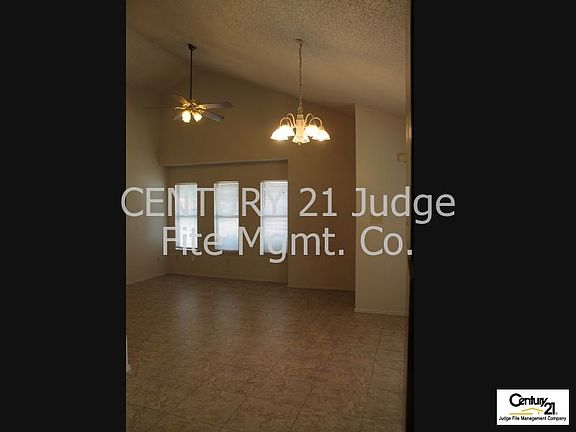 4th image of 1110 Curtis Dr APT A