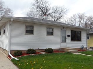 2137 S 99th St, West Allis, WI 53227