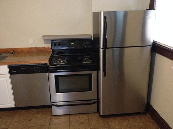 5th image of 429 E 13th Ave