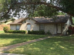 305 Valley Cove Dr, Garland, TX 75043