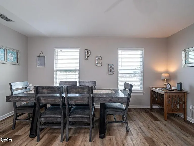 6320 Beach Dr — Photo 9