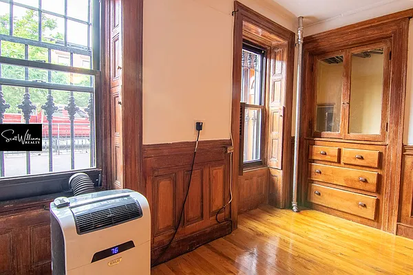 Rented by Scott Williams Realty LLC | media 4