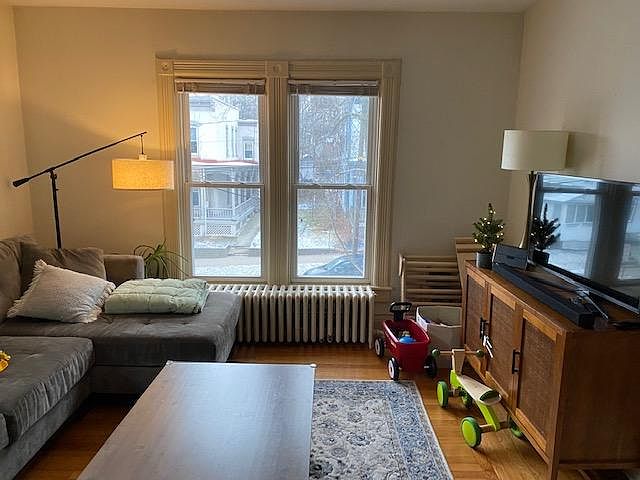 1st image of 189 Circular St #2
