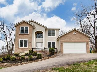 722 Rising Hill Dr, Xenia, OH 45385