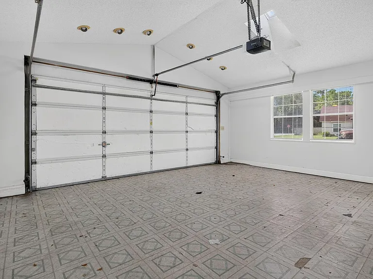 400 Ashcroft Landing Dr — Photo 32