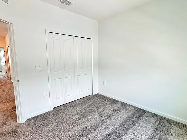 3141 Laurent Loop — Photo 32
