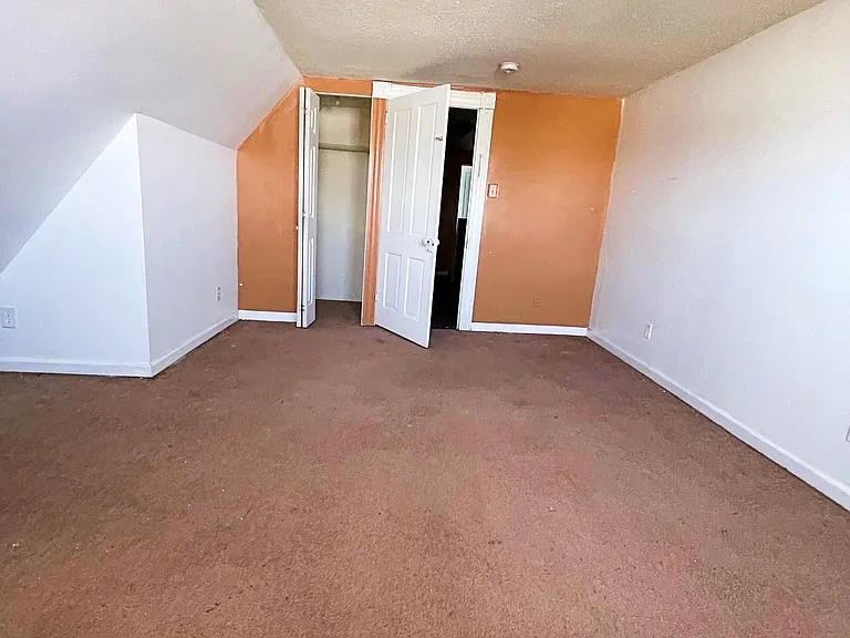 181 McLean St #2 — Photo 11