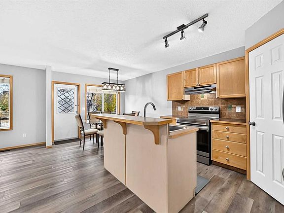 4th image of 140 E Everstone Way SW