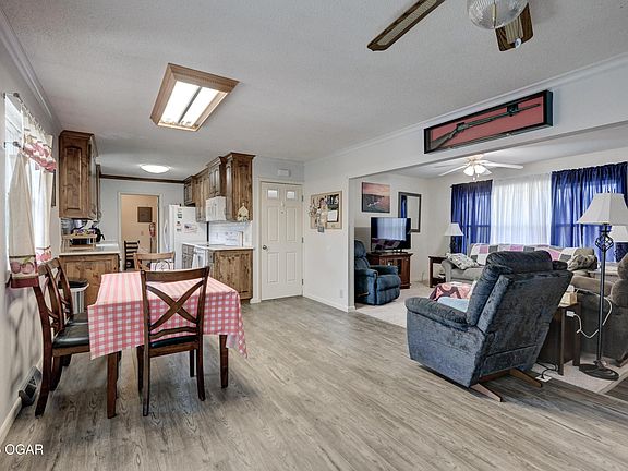 5th image of 1328 Reinmiller Rd