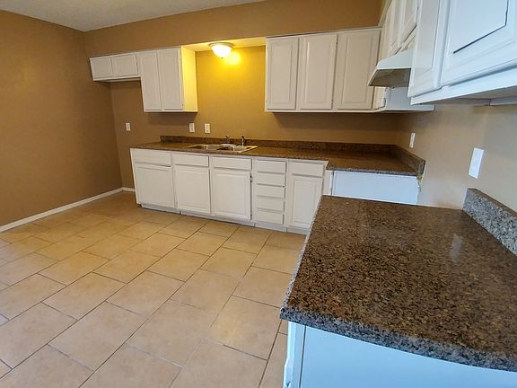 5th image of 2433 W 15th St
