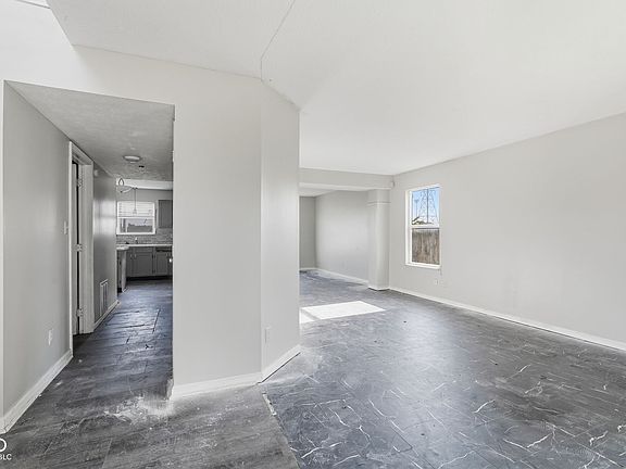 4th image of 6660 Colleens Way