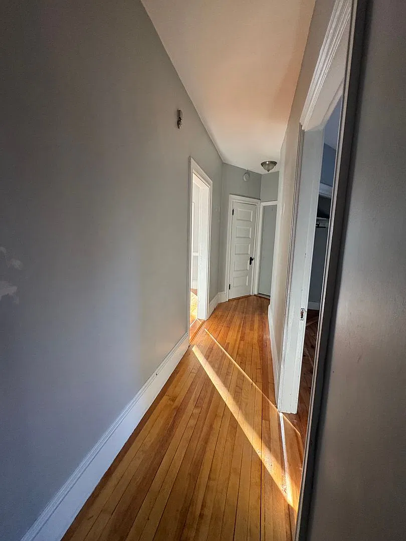 35 Bolton Street — Photo 3