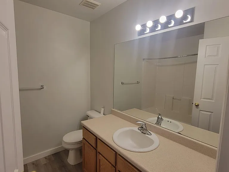 1353 S 1440 E — Photo 11
